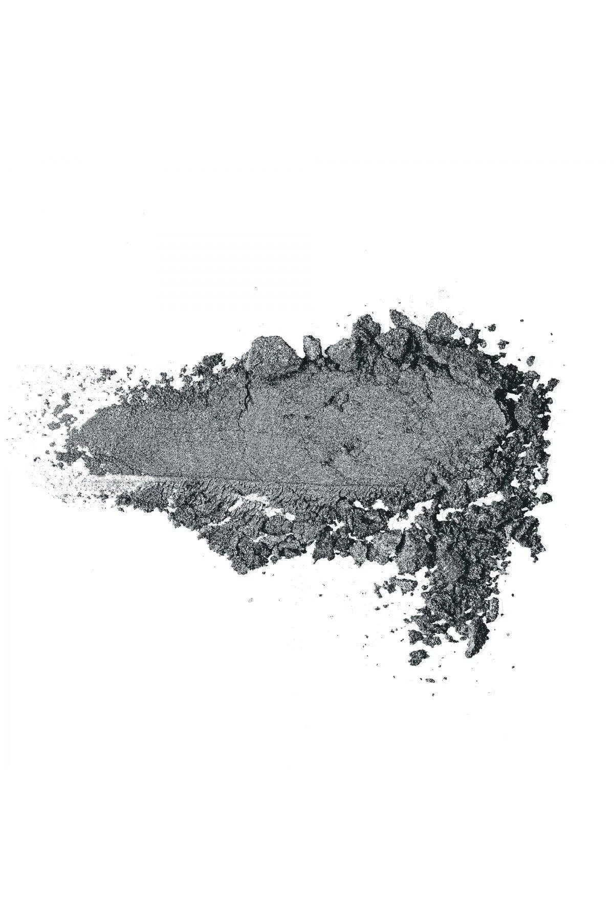 Pearlescent gray single eyeshadow with vitamin E and long-wear formula