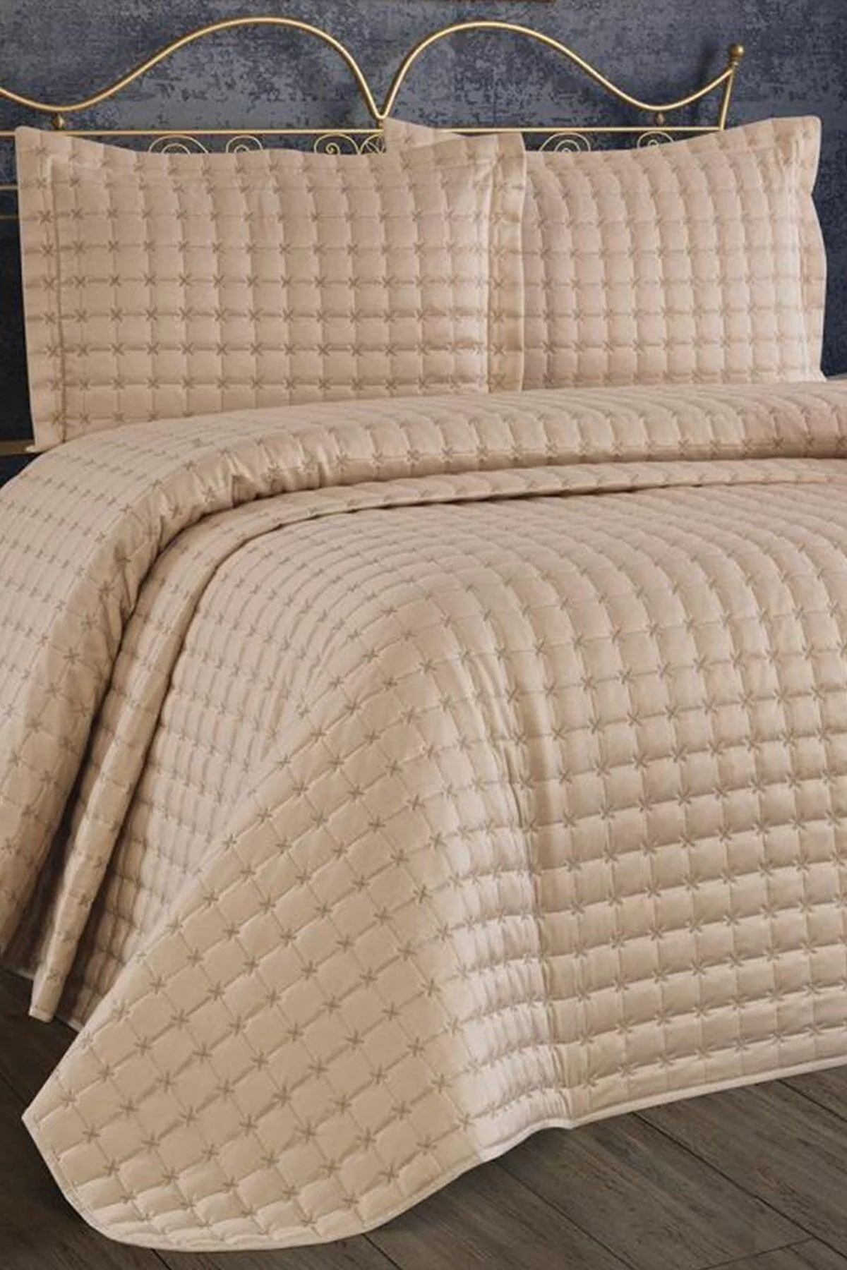 Cappuccino Double Bedspread with Fiber Fill