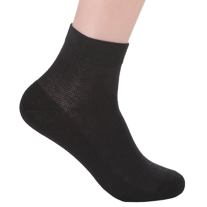 Men's Mid-Calf Socks in Solid Colors
