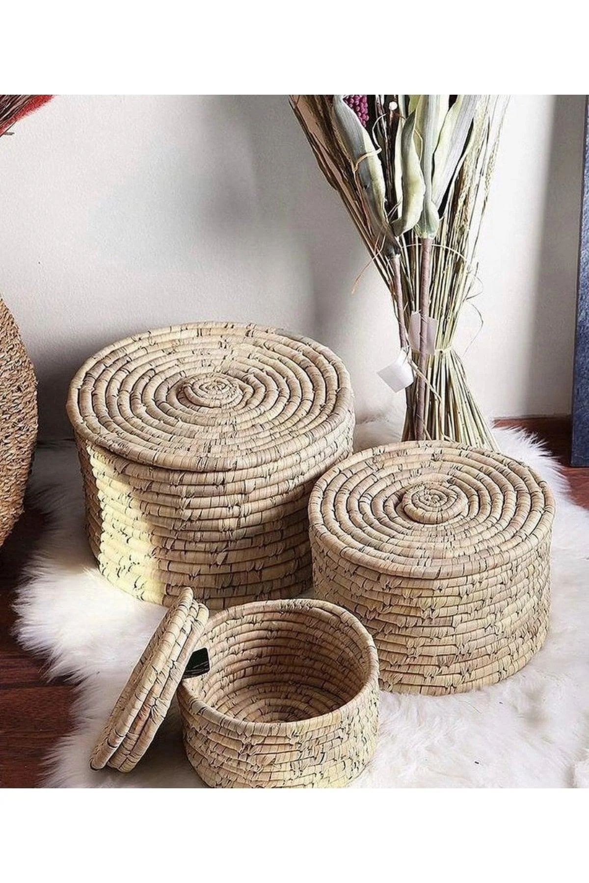 Handwoven wicker baskets set for home organization