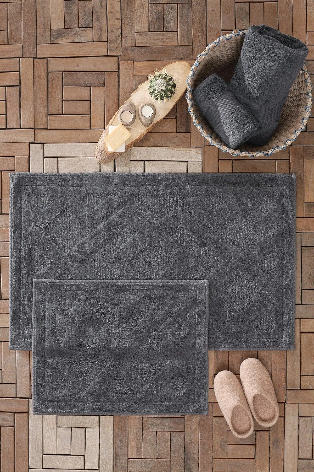 Anthracite cotton bath mat set for modern bathrooms