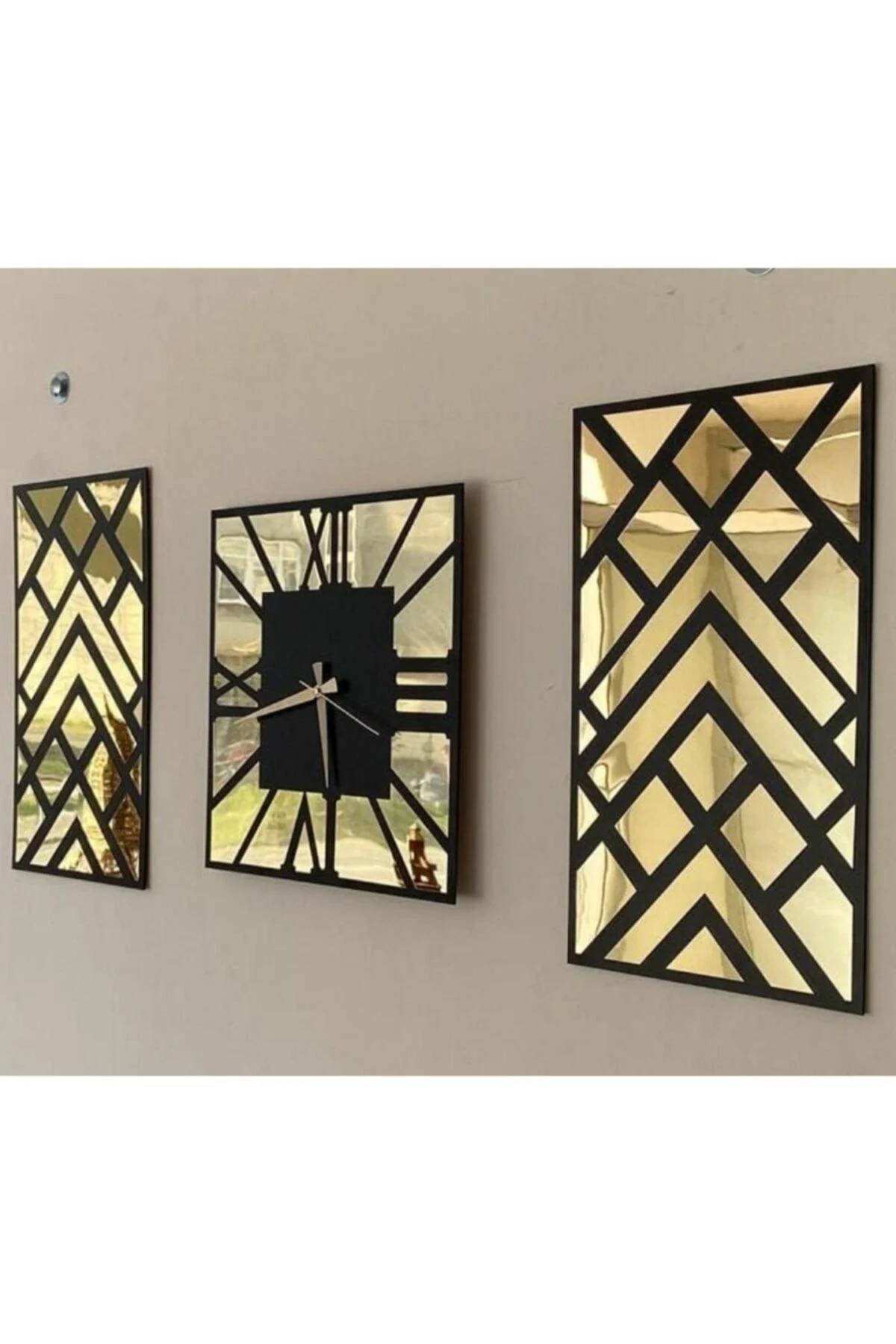 Mirror Clock and Table Set – Wall‑Mounted Timepiece with Small Table