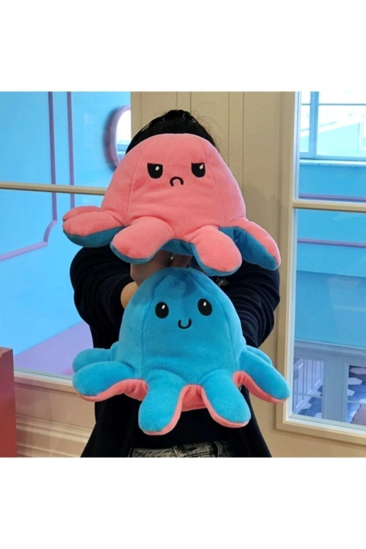 Mood Changing Octopus Pillow – Pink & Blue, 28 cm