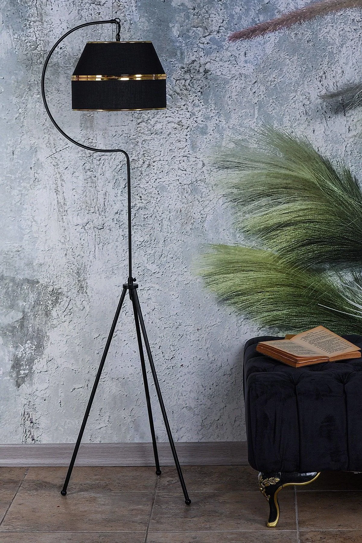 Black-Gold Floor Lamp 153cm Height with E27 Socket