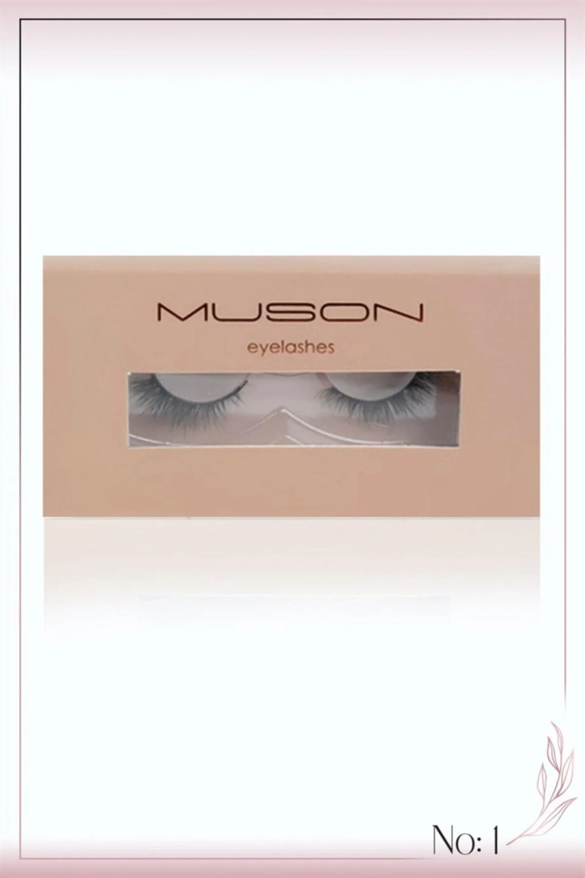 Natural false eyelashes for a fuller, fluttery look