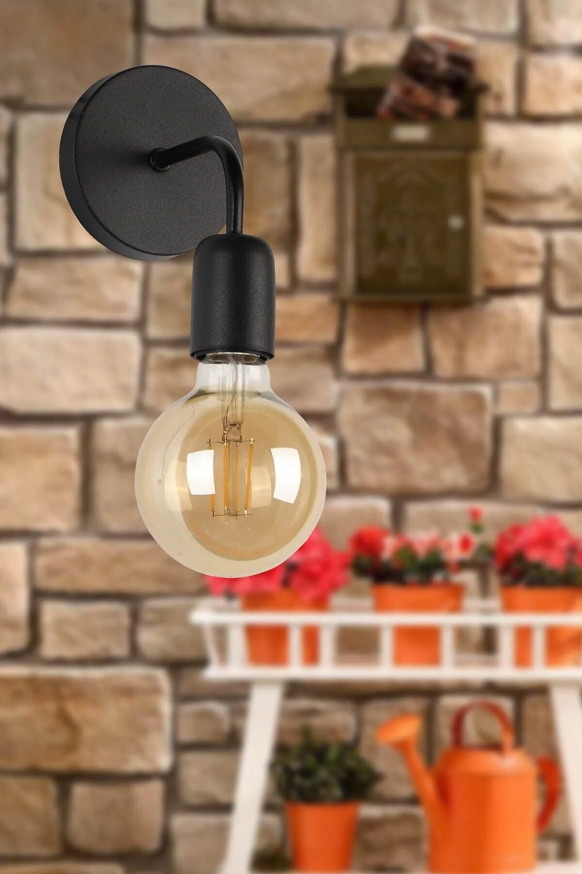 Black metal sconce with electrostatic oven paint 17 cm