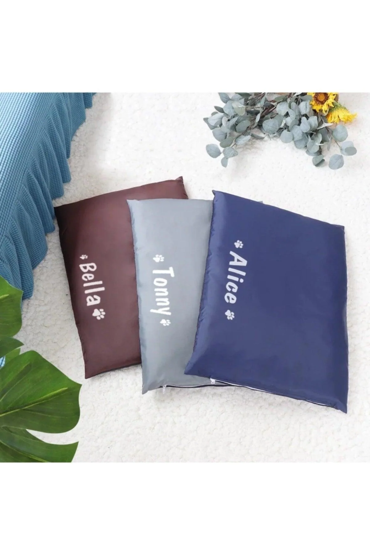 Custom Name Zippered Washable Cat and Dog Bed - Blue