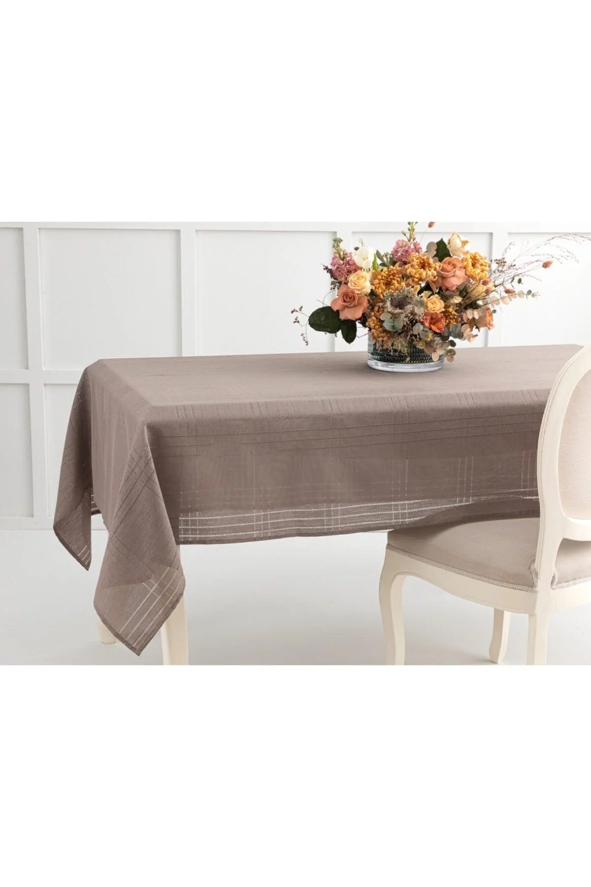 Navy Openwork Tablecloth – Beige Accent, 150 × 200 cm