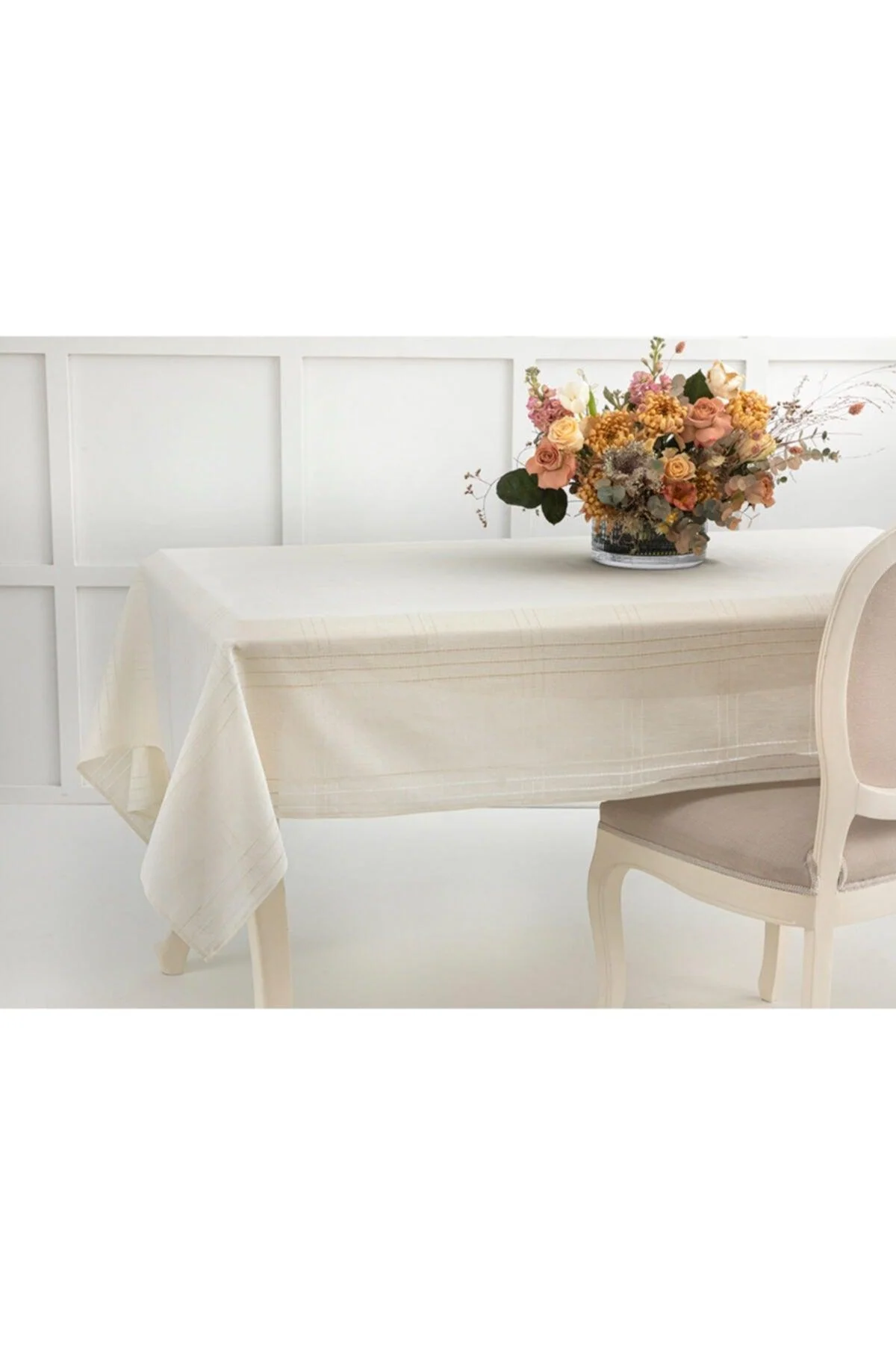 Navy openwork polyester tablecloth 150x200cm in cream