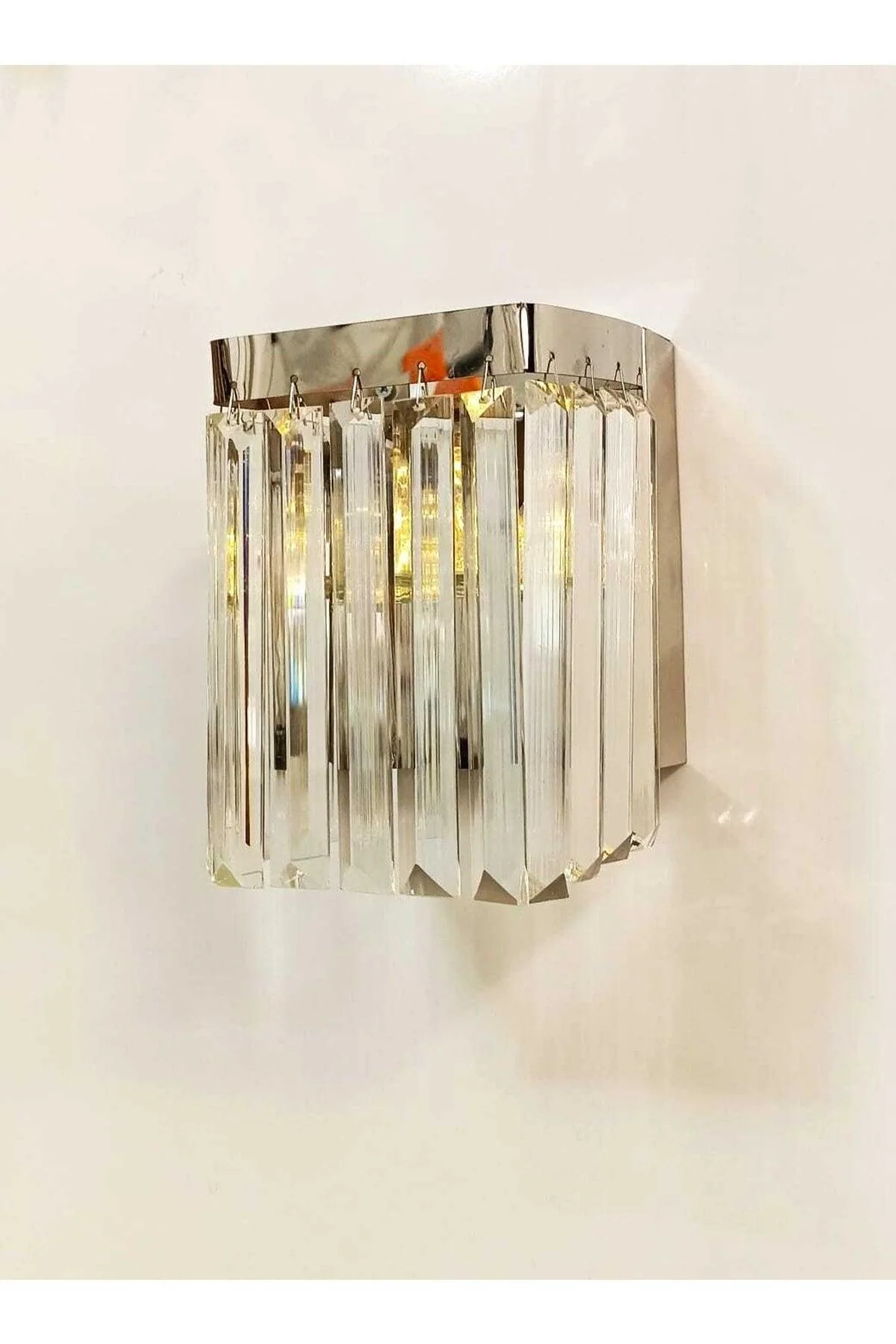 Battery-operated crystal stone wall sconce with rope switch