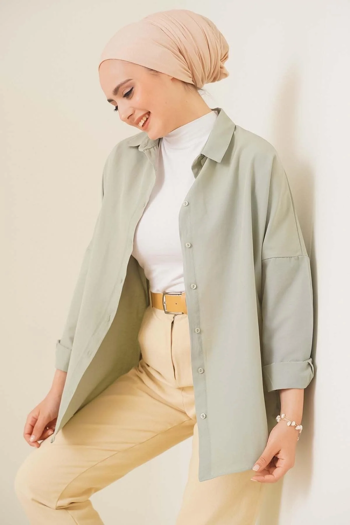 Oversized cotton blend shirt in green - relaxed fit with dropped shoulders