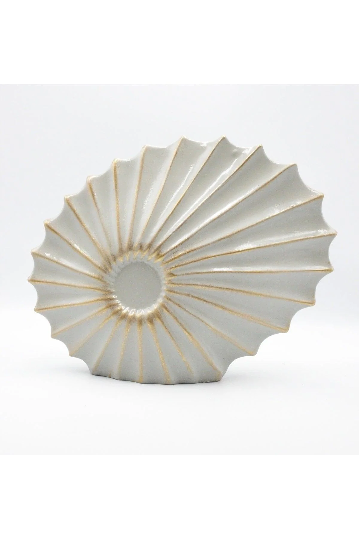 Oyster‑Style Decorative Vase – Linden Wood Base with Gold Finish