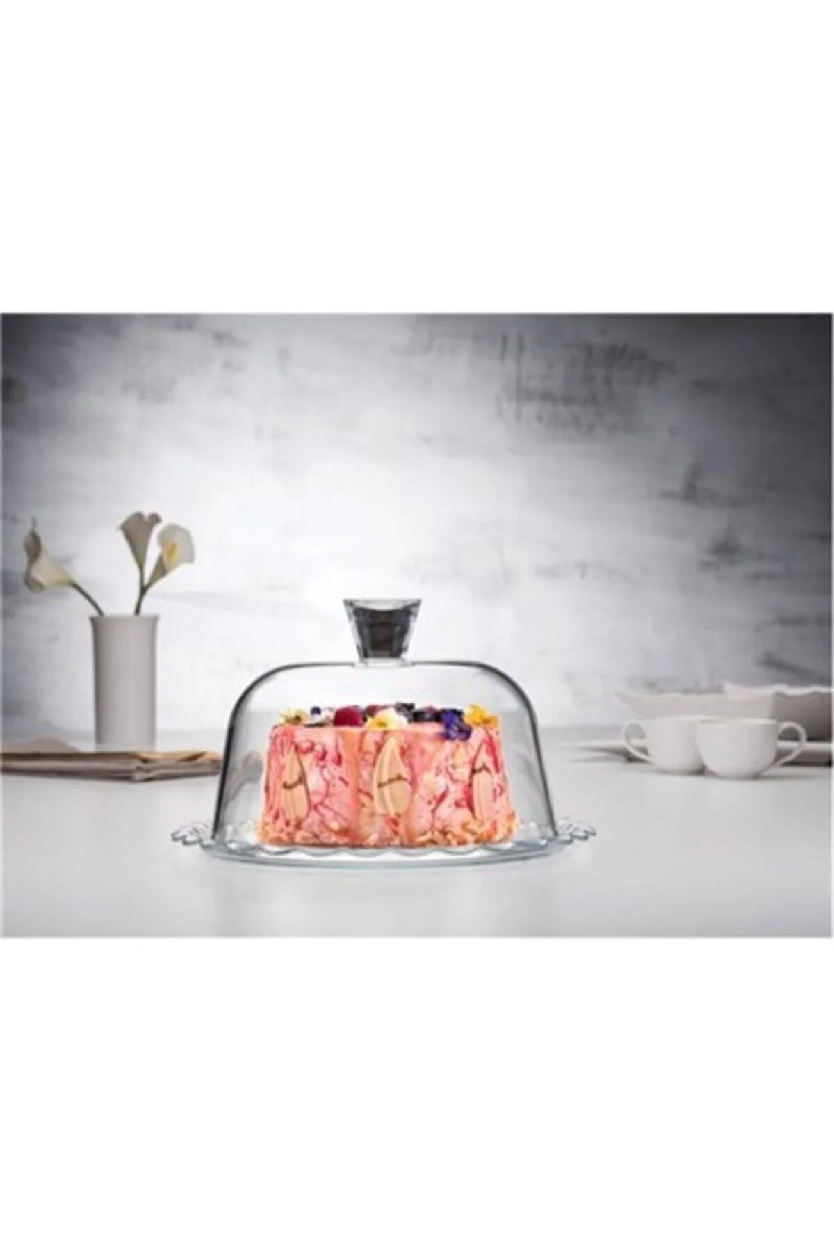 Glass cake dome with lid height 18cm width 24cm