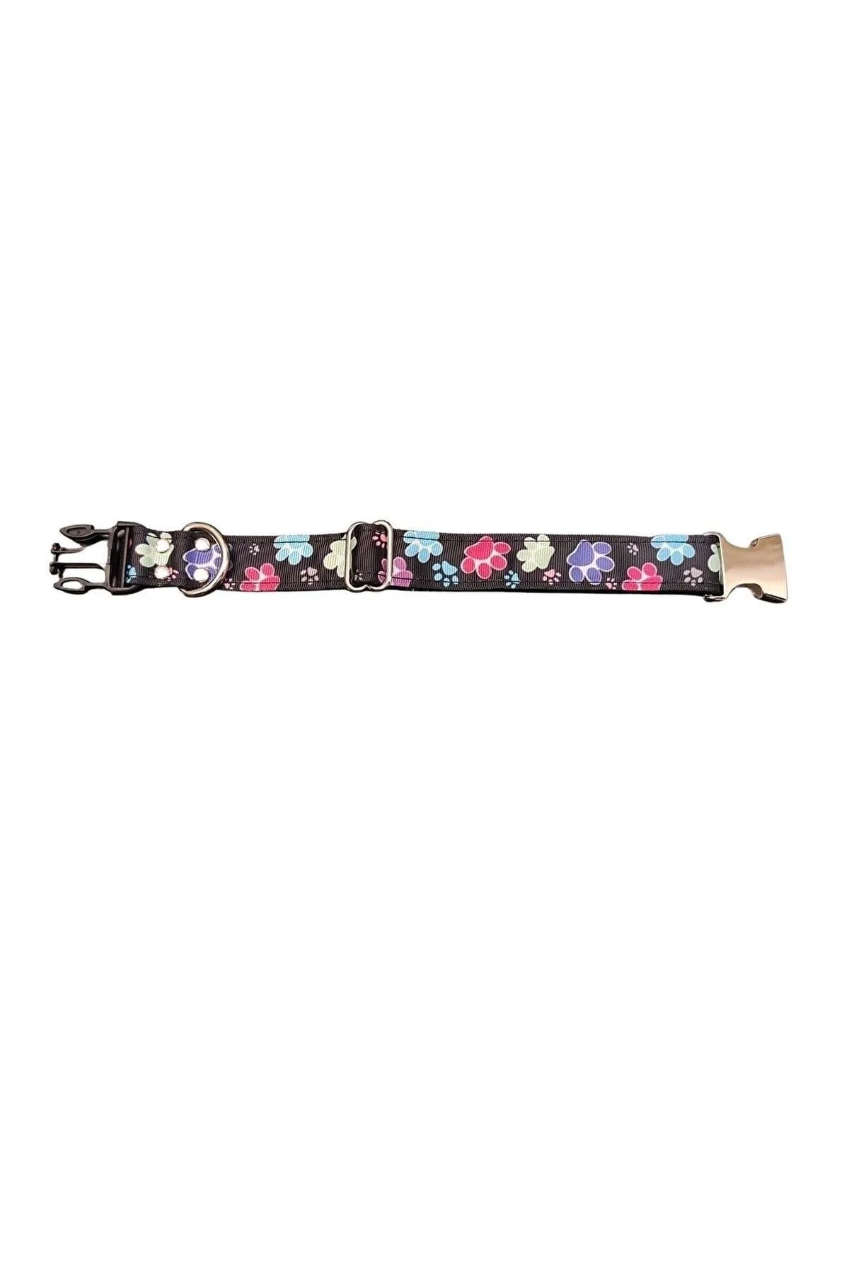 Handmade dog collar with paw pattern