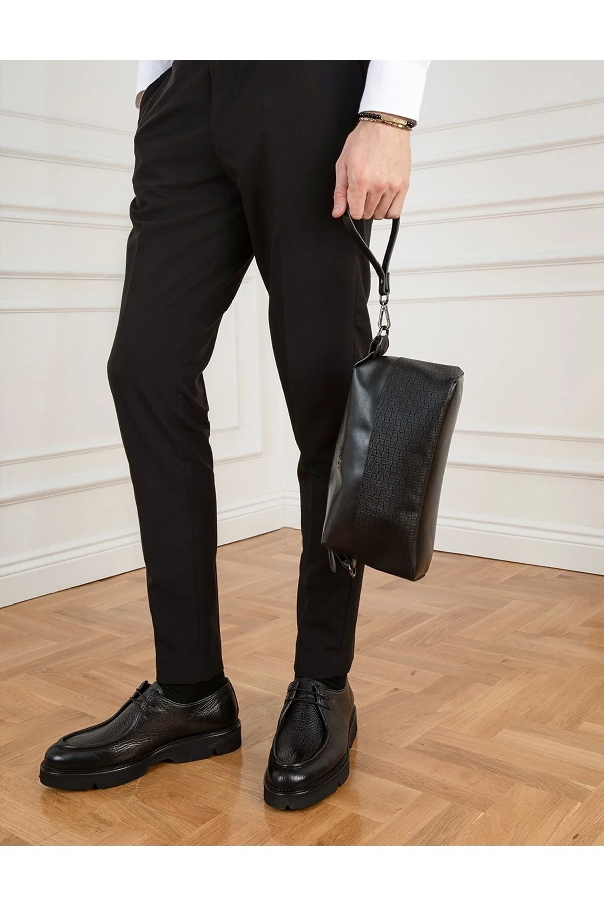 Artificial Leather Black Men's Handbag with Zippered Interior Pocket