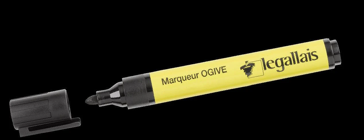 Low-odor permanent marker with 1.5–3.0 mm line thickness for clear labeling