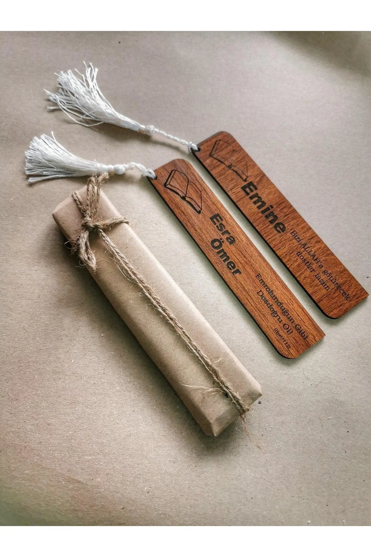 Custom personalizable bookmark