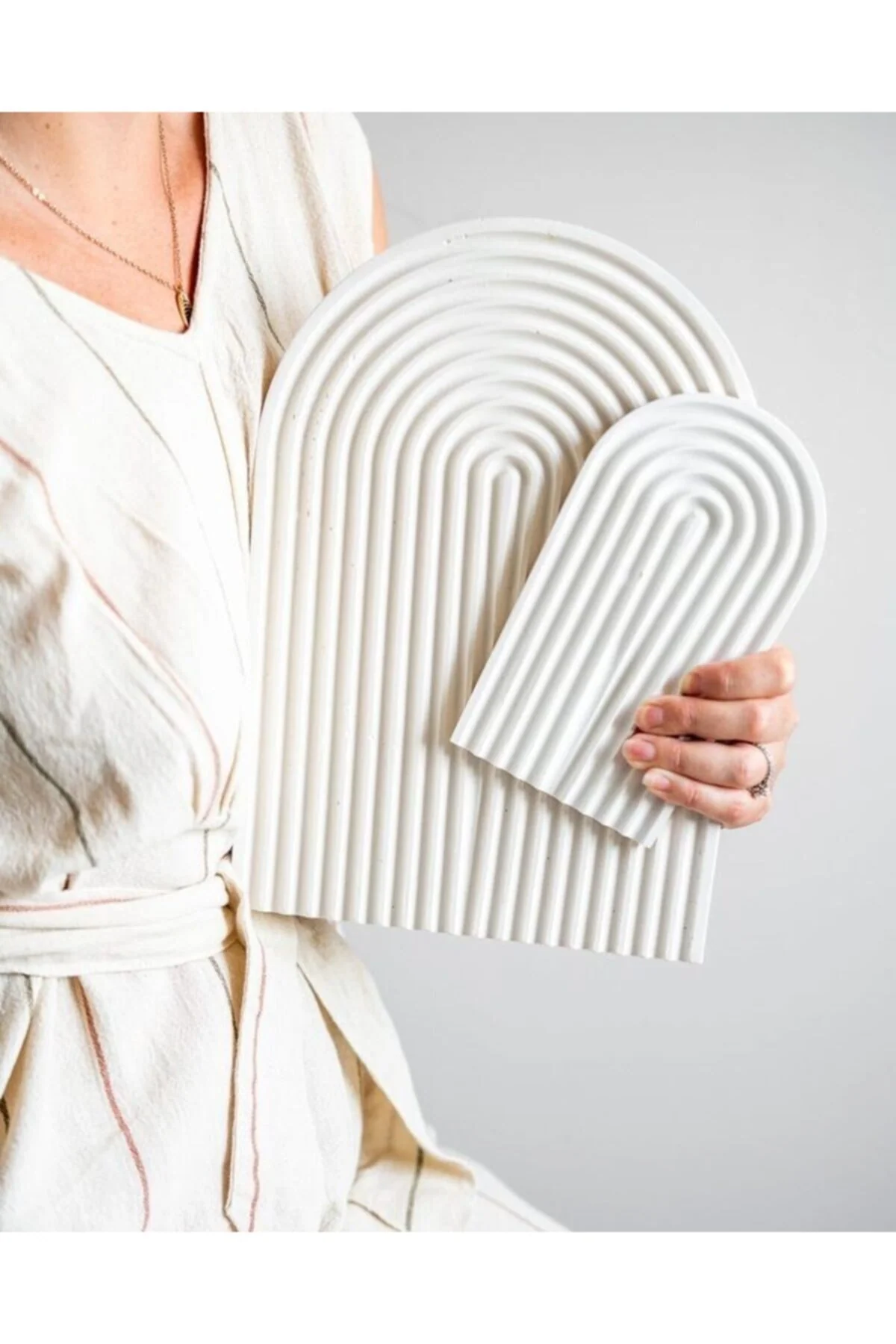 White arch decorative presentation tray