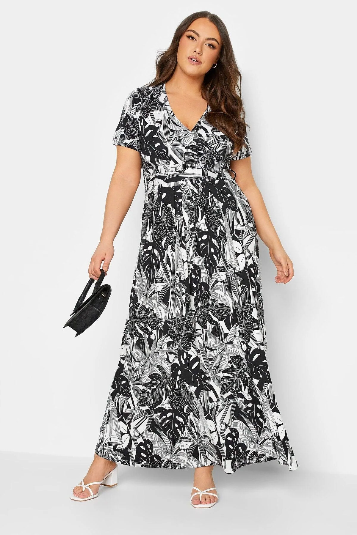 Plus size patterned long sleeve jersey dress with V-neck