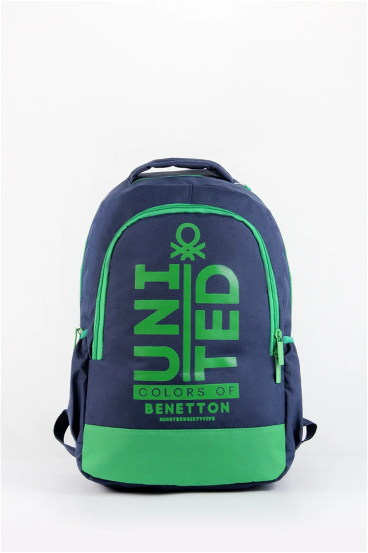 Primary school backpack with spacious compartments
