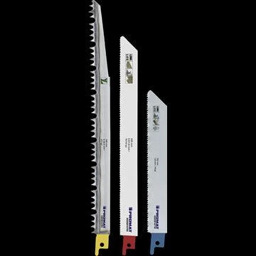 Saber saw blade set for wood and metal cutting