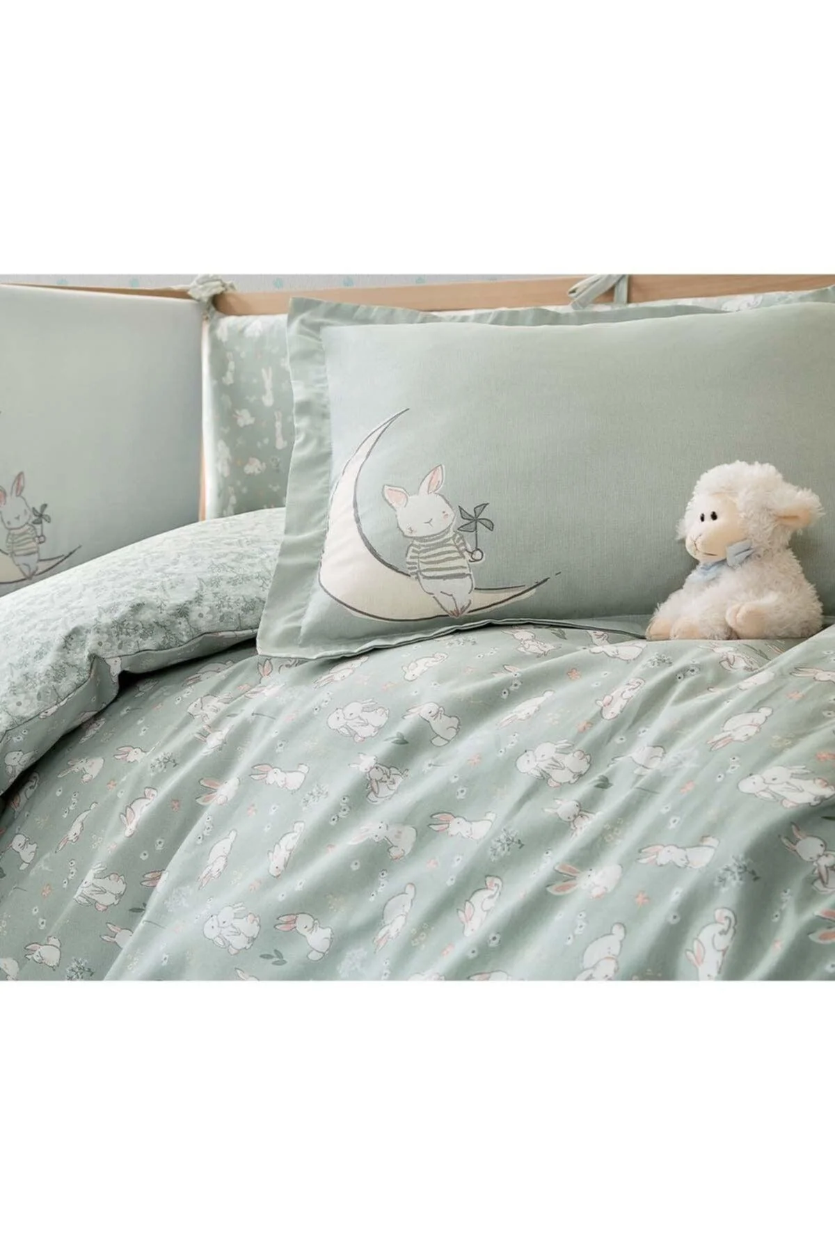 Baby rabbit-patterned crib bedding set with quilt 100% cotton