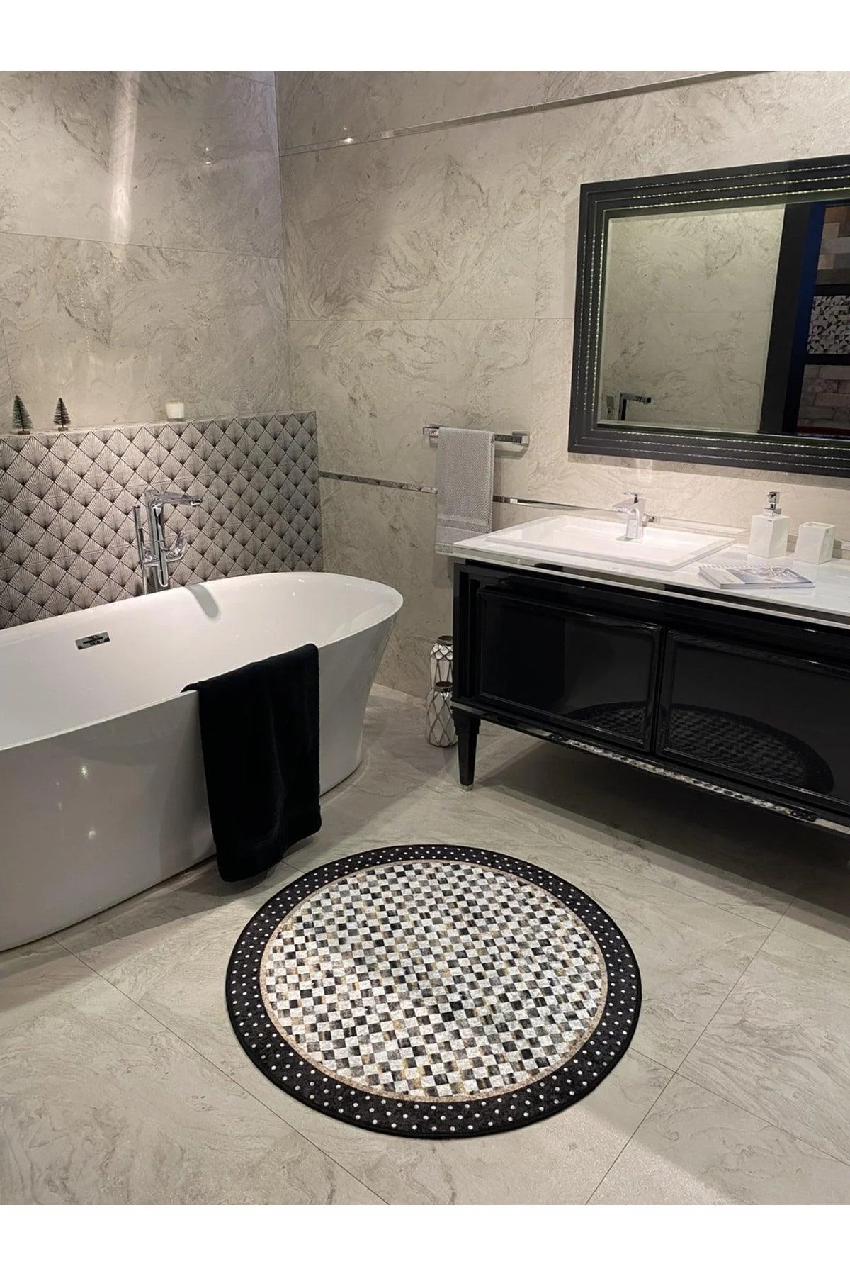 100x100 cm Round Black Bath Mat with Non-Slip Base