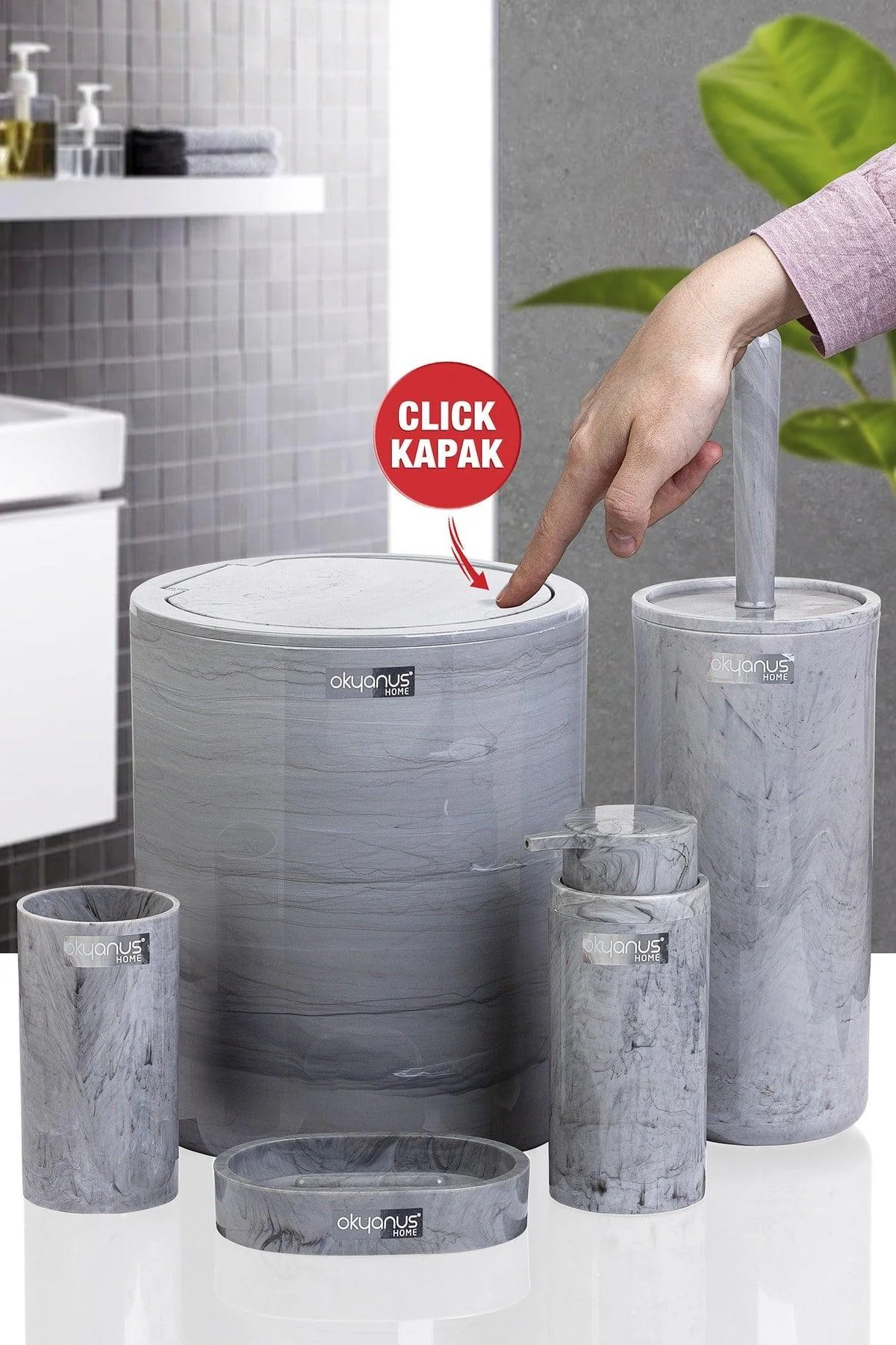 Round marble-patterned bathroom set with 5 essentials