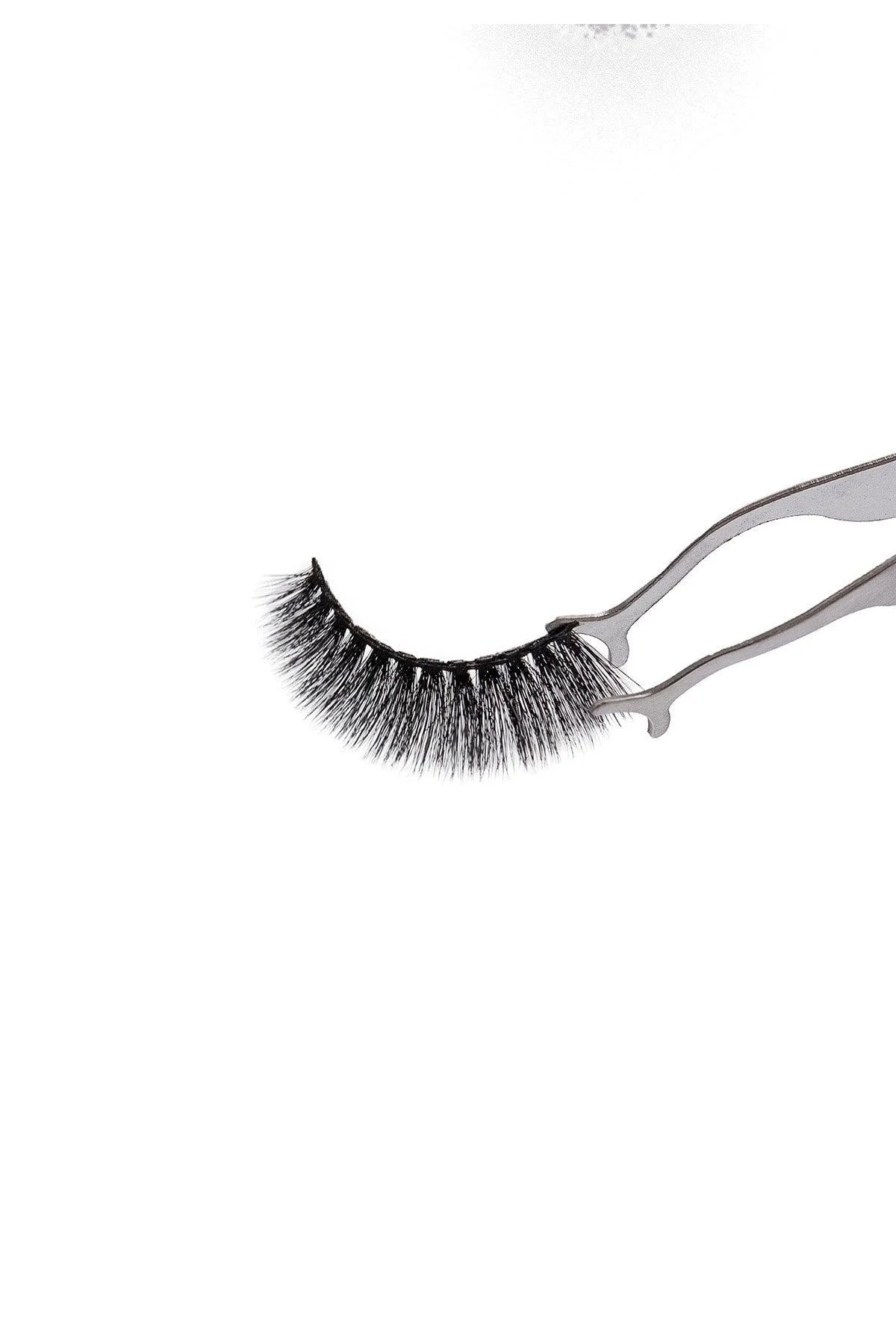 Dense Silk False Eyelashes for Dramatic, Natural-Looking Lashes