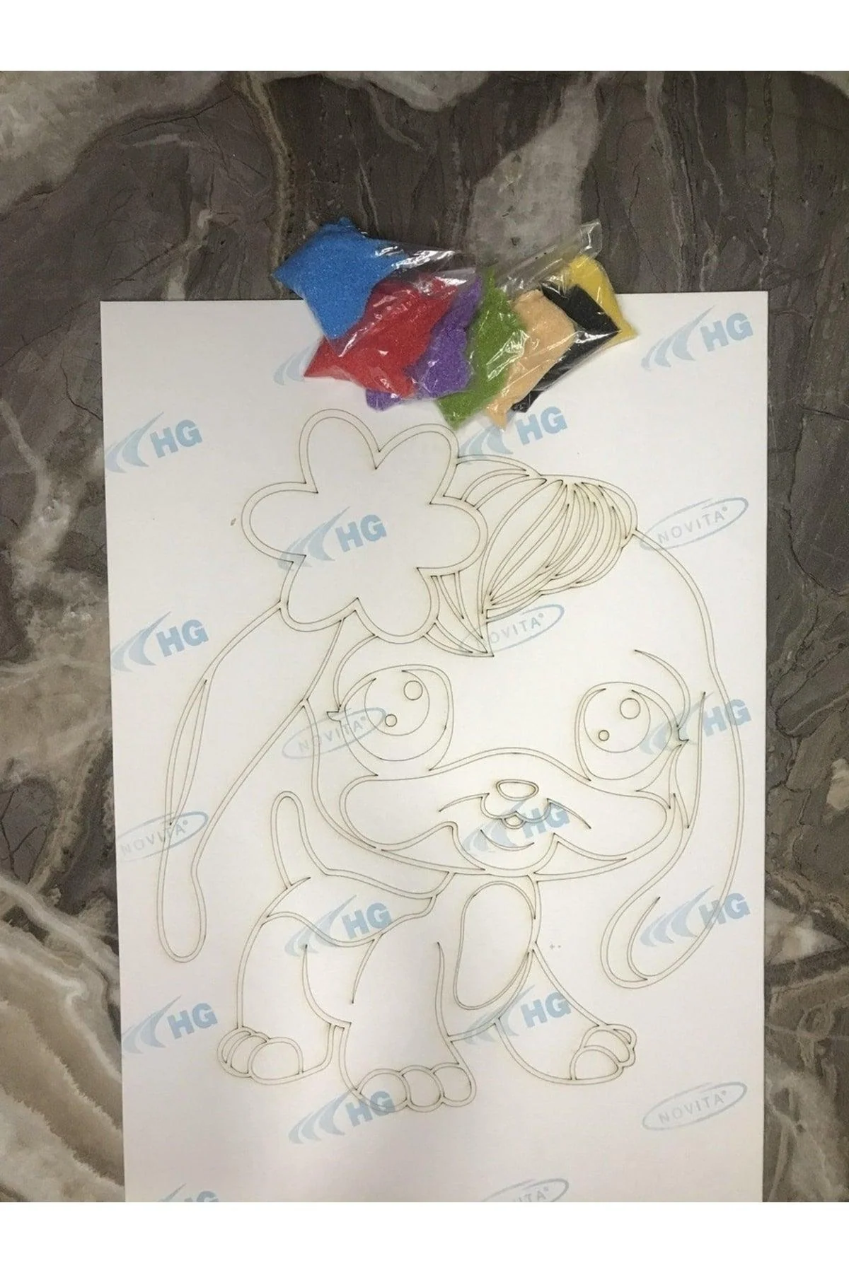 Sand painting set for children with adhesive base