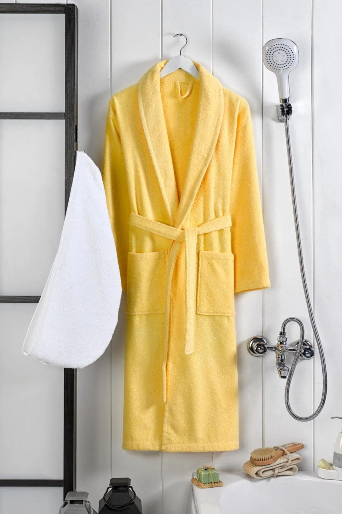 100% cotton bathrobe with built-in hair drying cap, standard size