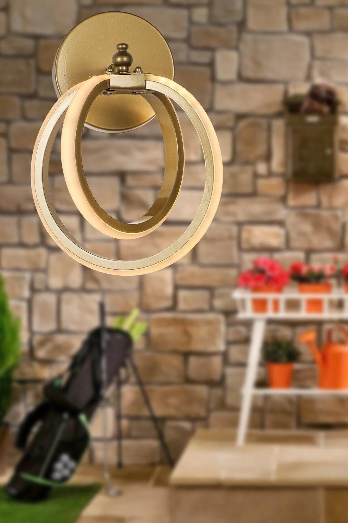 Modern 4000K daylight aluminum wall sconce with electrostatic paint