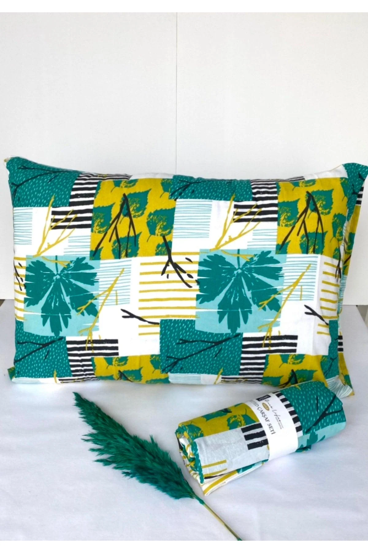 Elastic cotton bed sheet set with pillow covers for single and double beds