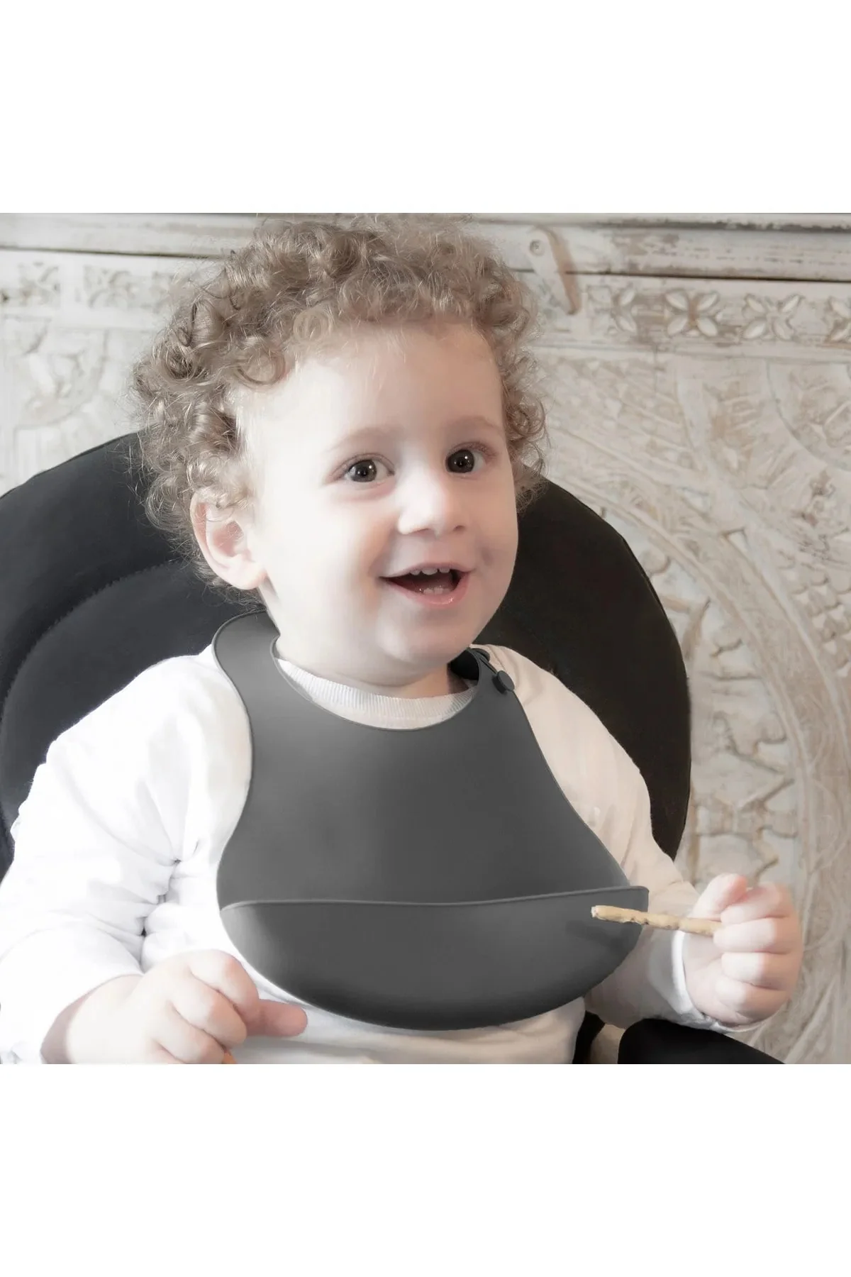 Reusable silicone baby bib in a 3-pack with spill pocket and adjustable closure
