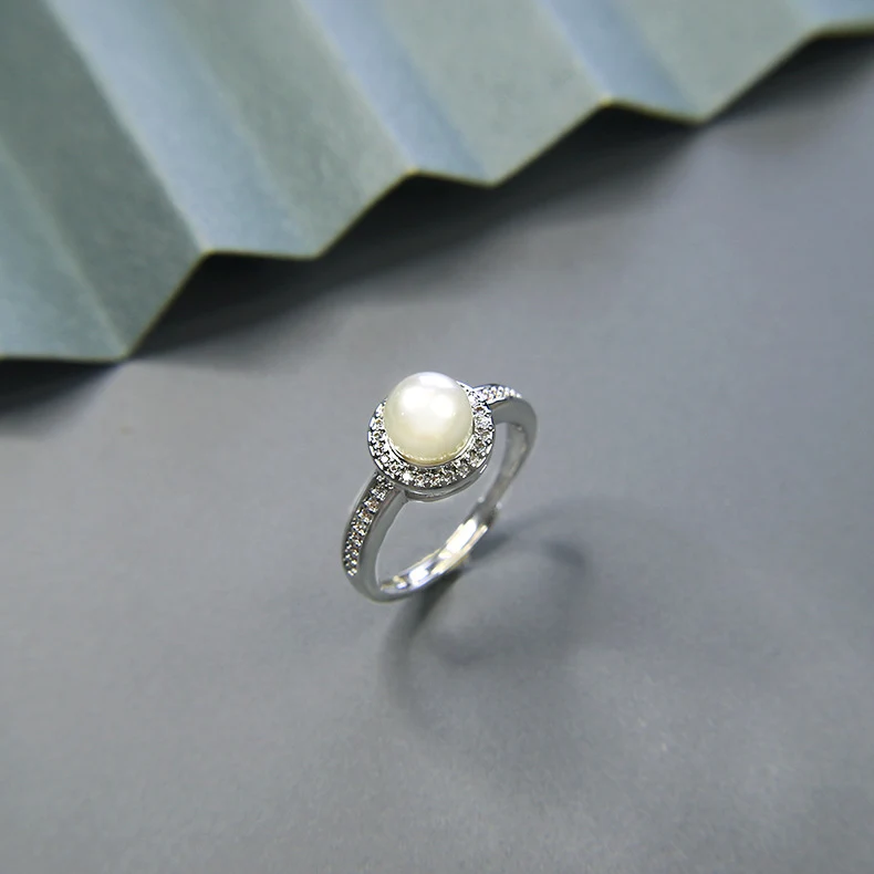 Simple Chic Ring