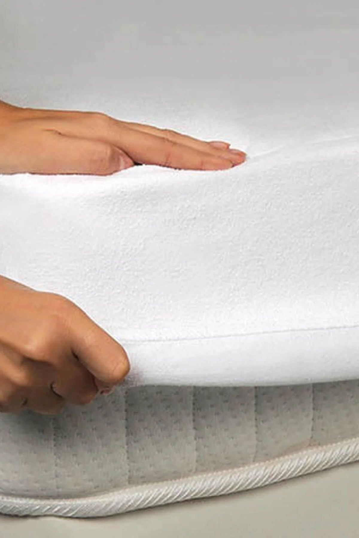 Liquid‑Proof Mattress Protector – Fitted, 100×200 cm