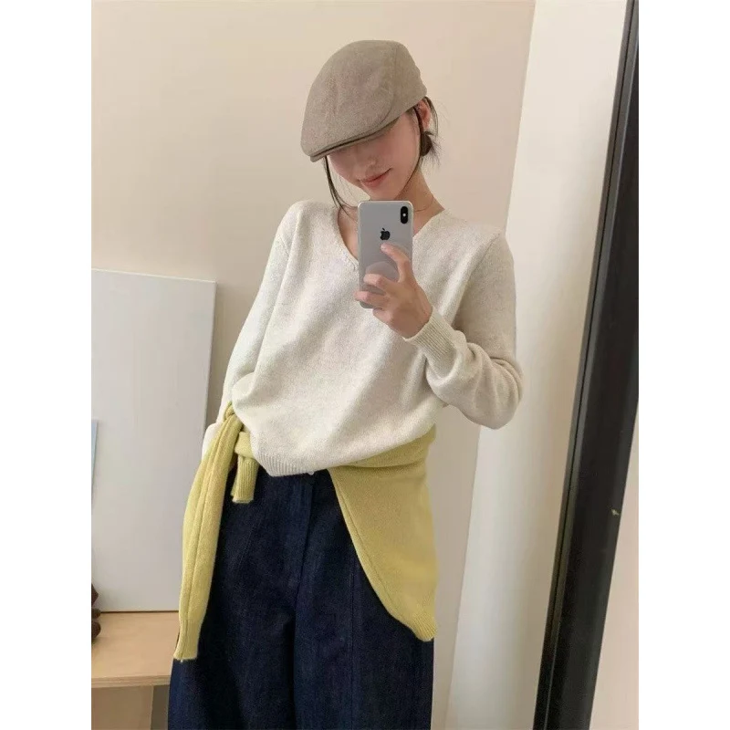 Slimming Long-Sleeve Knit Pullover Top