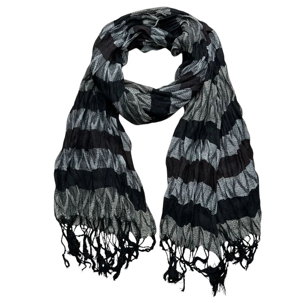 Soft Warm Beige Scarf with Unique Texture Jacquard Pattern