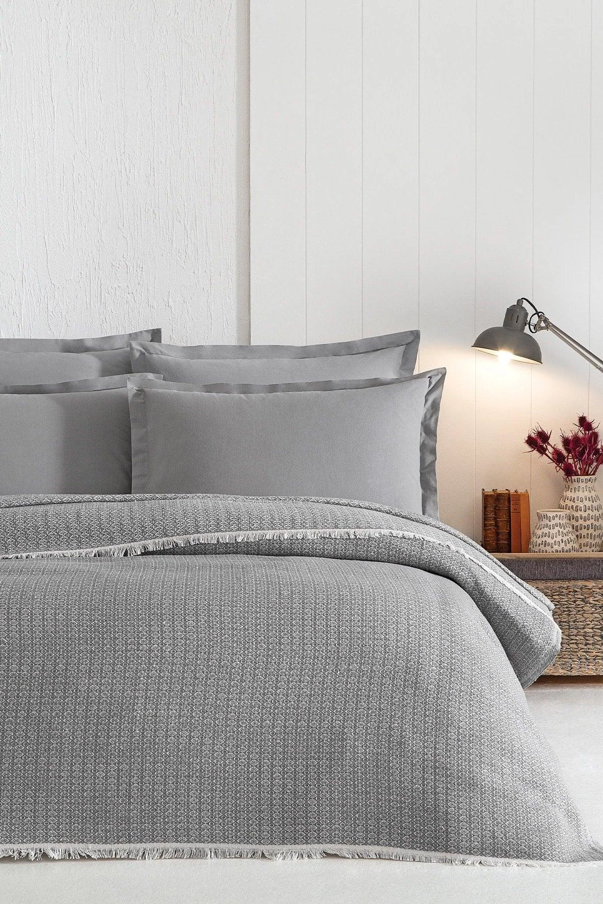Gray Pique Bedspread Set – Breathable Cotton for Summer Comfort