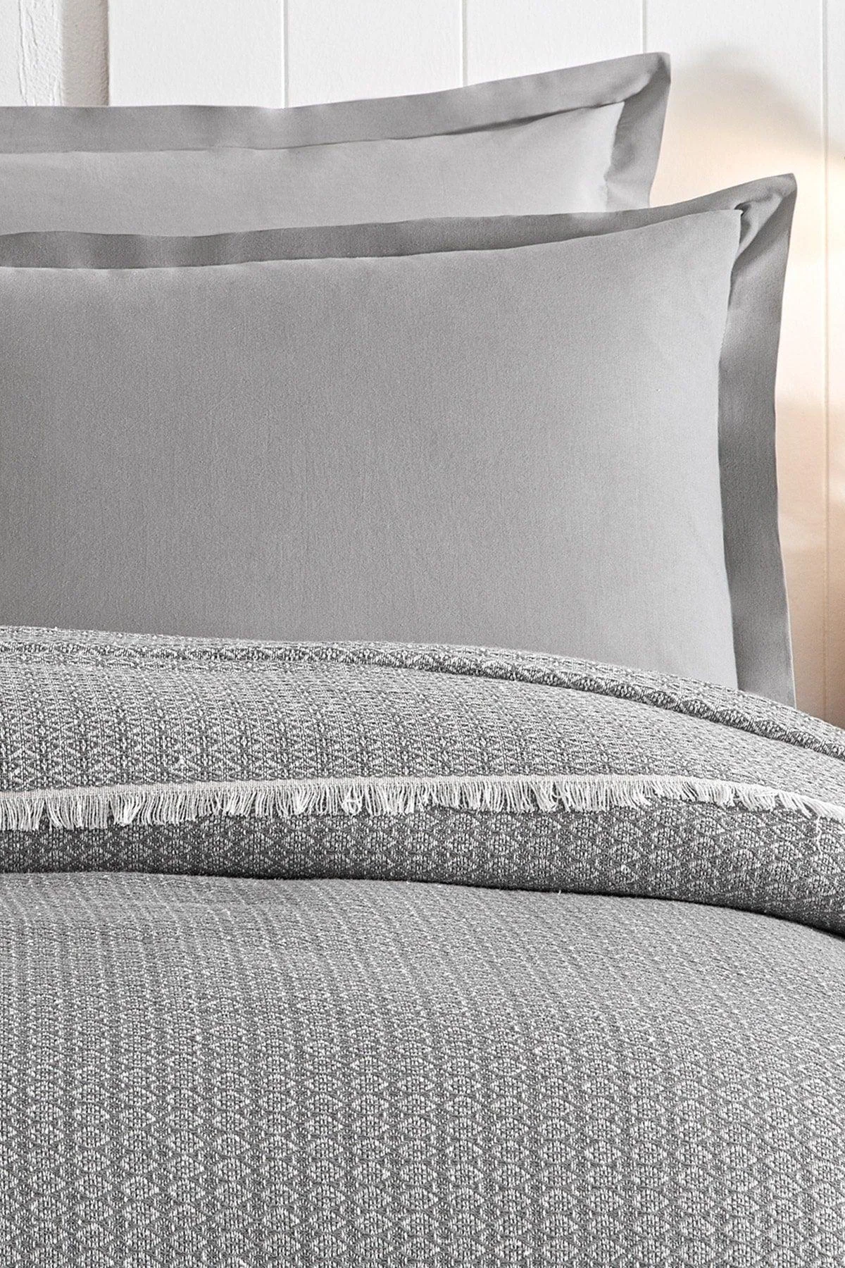 Gray Pique Bedspread Set – Breathable Cotton for Summer Comfort