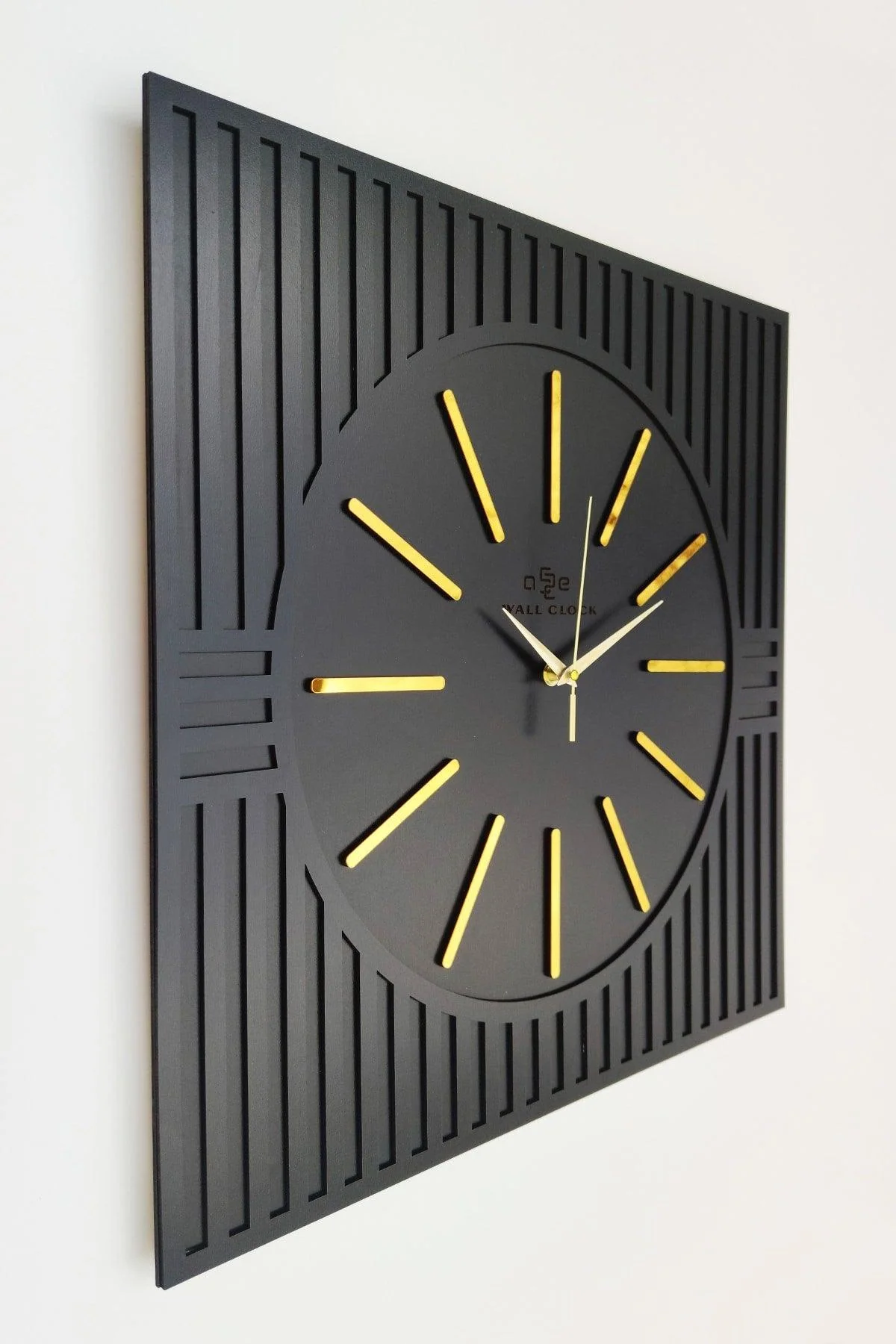 50cm black and gold patterned wall clock with quartz movement