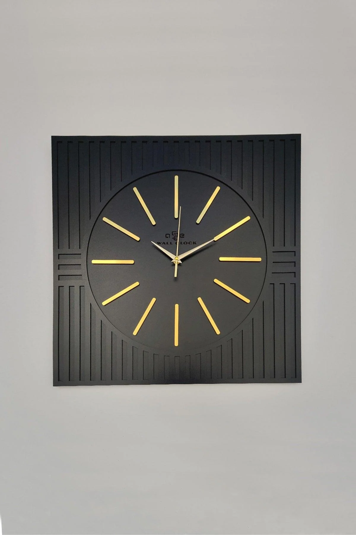 50cm black and gold patterned wall clock with quartz movement