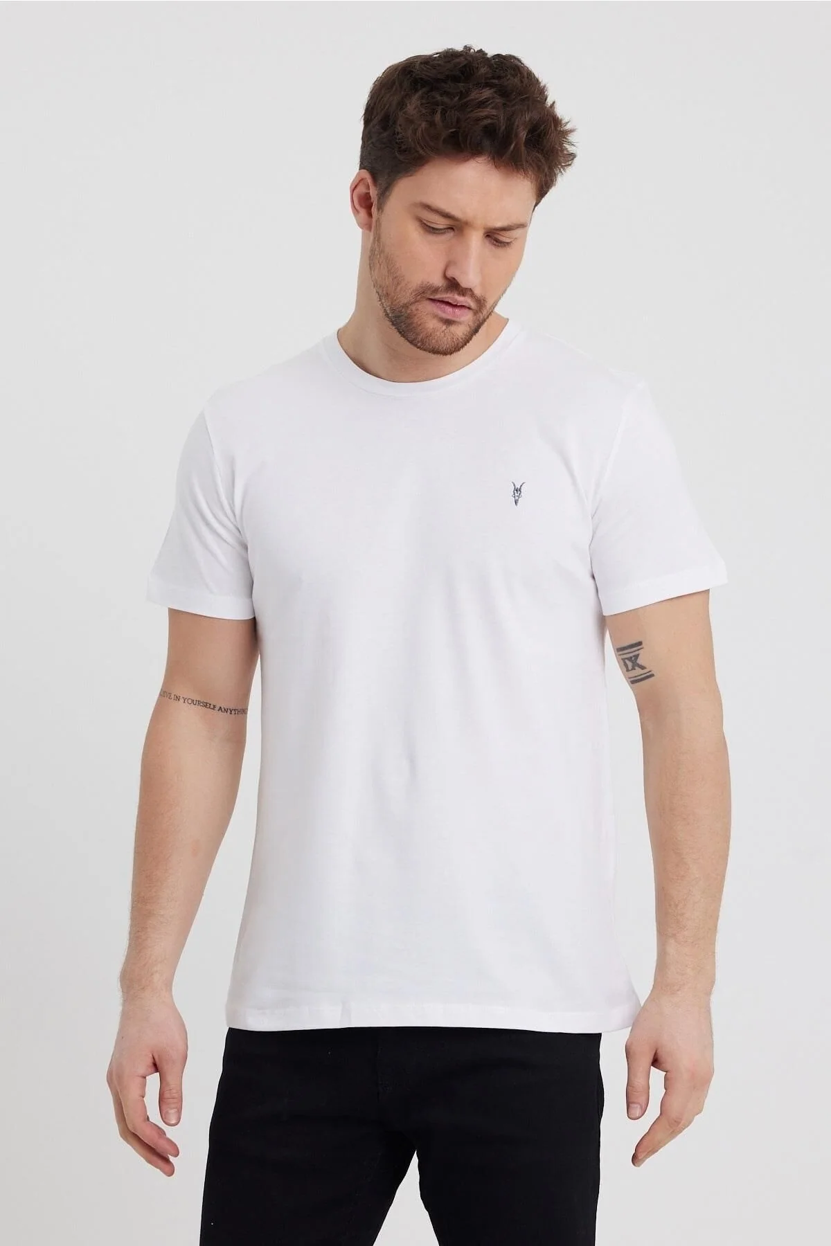 5-piece men’s short sleeve cotton t-shirt set in neutral colors