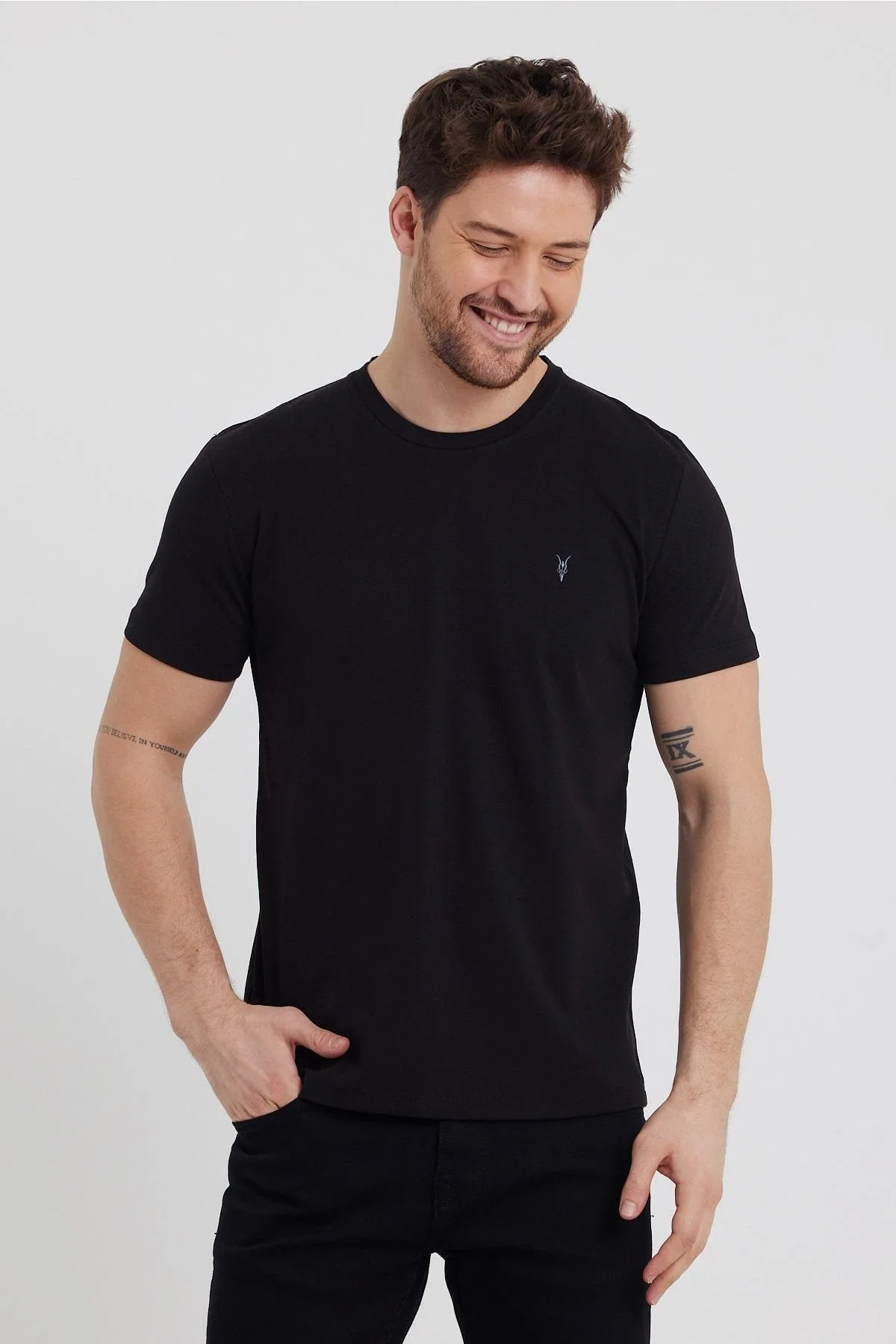 Assorted 5-pack men’s crew neck cotton t-shirts in neutral shades