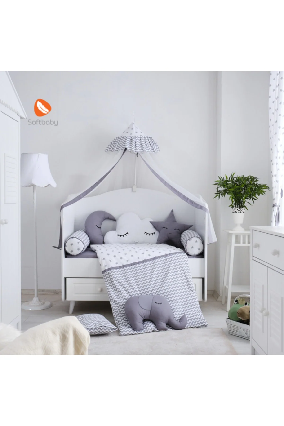 Gray crib sleeping set with zigzag pattern and fiber fill