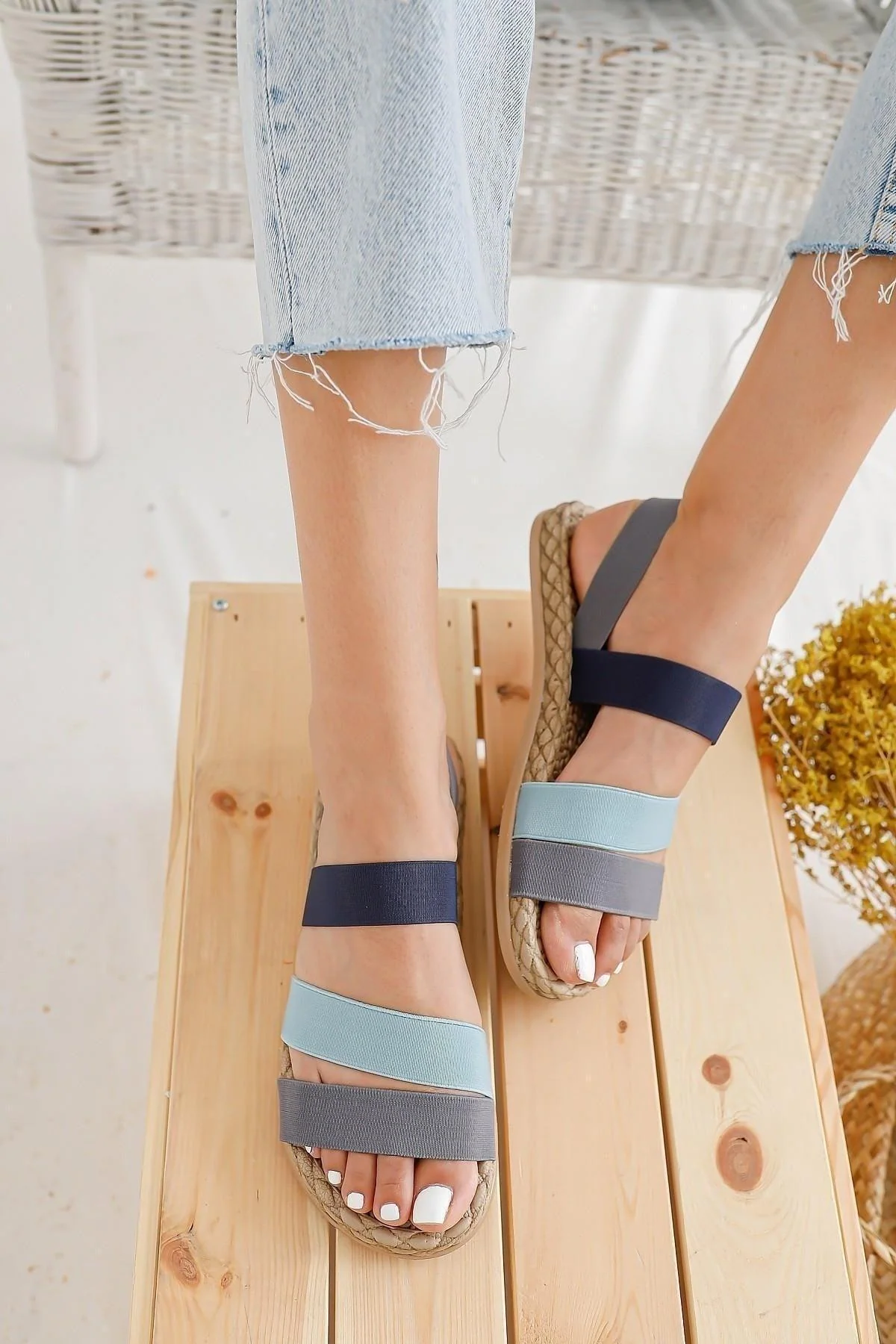 Women's striped sandals with elastic textile upper