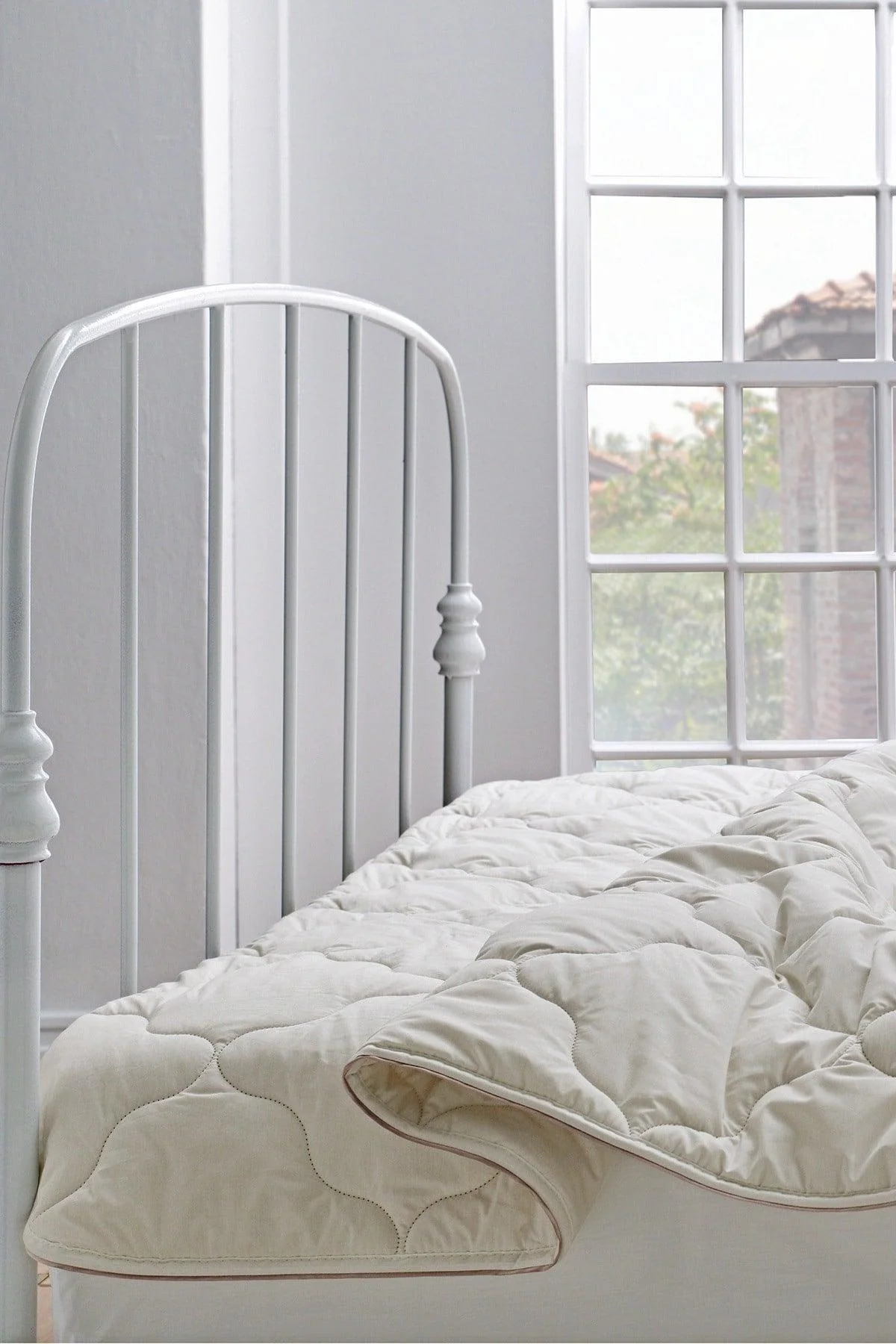 Superwashed Wool Single Duvet with Machine-Washable Cotton Cover