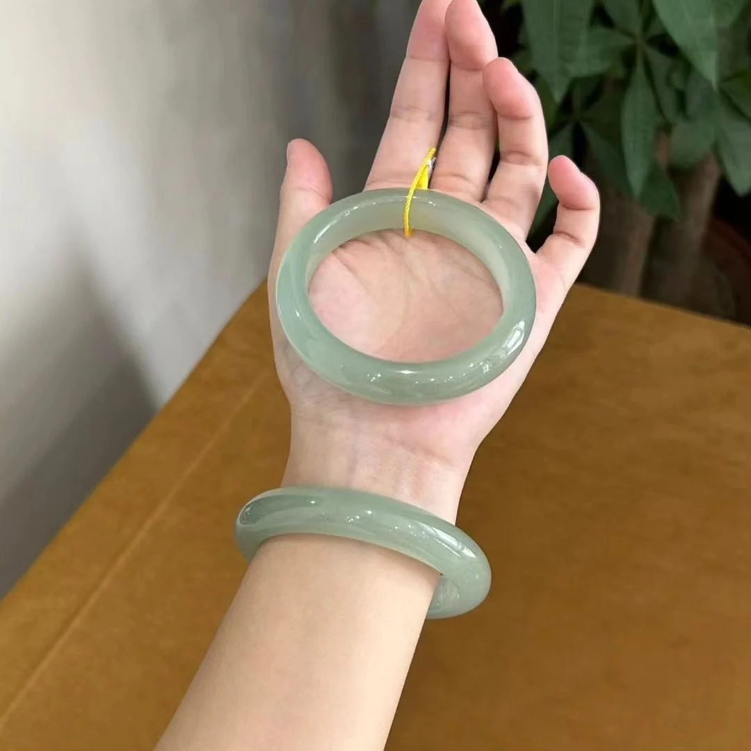 Timeless Jade Bangle