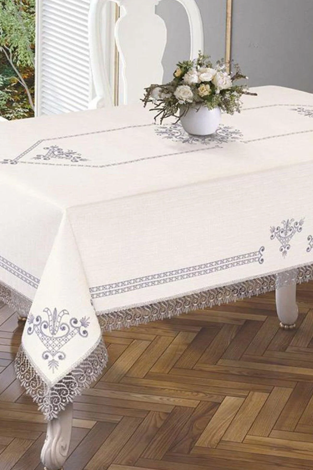 Guipure-Trimmed Printed Tablecloth in Multiple Sizes and Colors