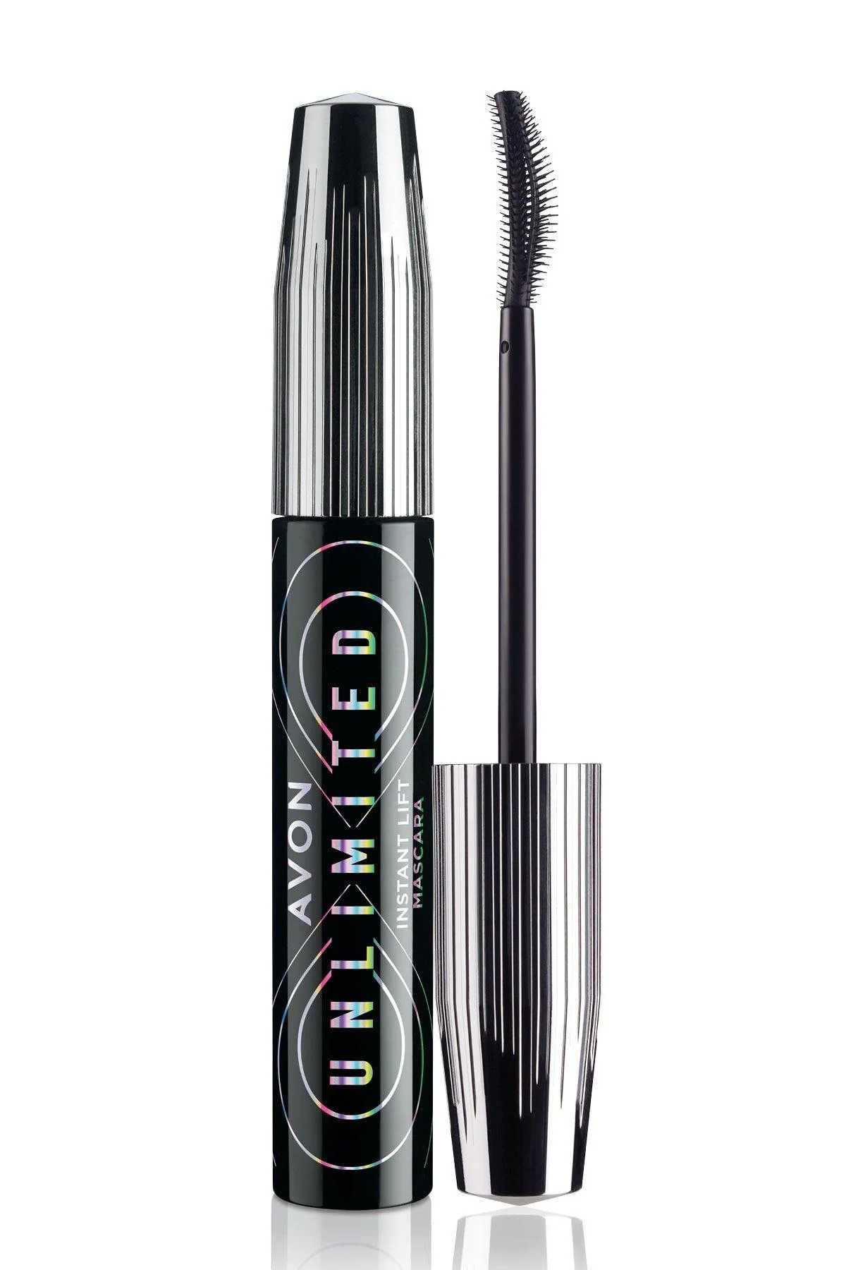 Long-wear black mascara for voluminous and lifted eyelashes